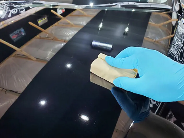 鈑金塗装職人が施工するボディコーティングの安心感